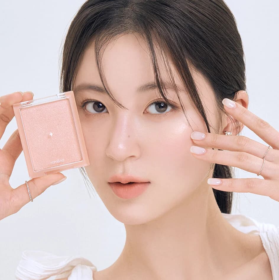 The Secret to Korean Glass Skin: My Honest Highlighter Review